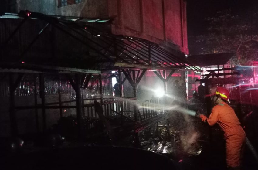  Seisi Kios Milik Warga Kampung Pasir Aceh Barat Ludes Terbakar