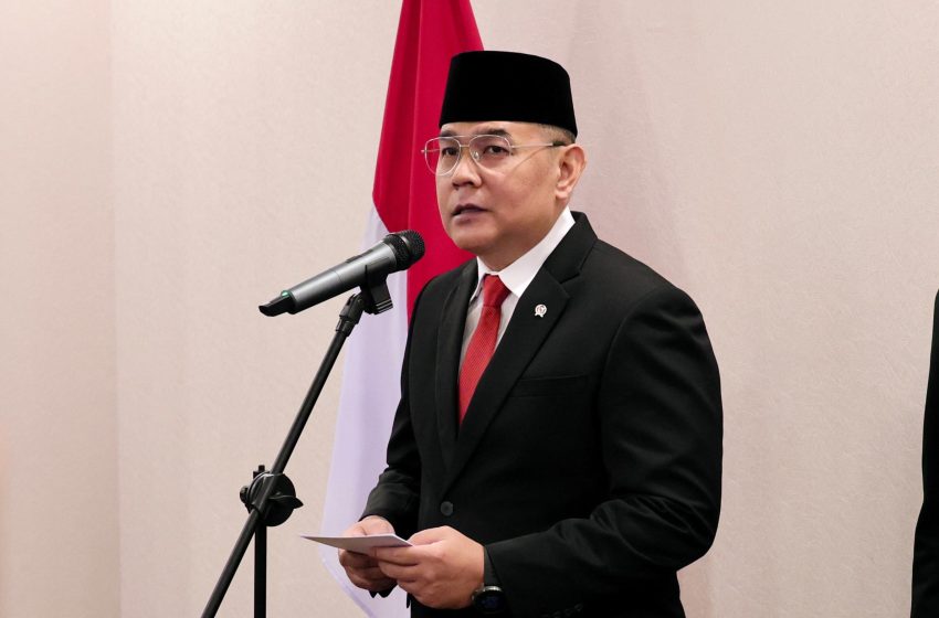  Lantik Pejabat Fungsional, Wamen Ossy Harapkan Peran Dosen Lektor dalam Transformasi STPN