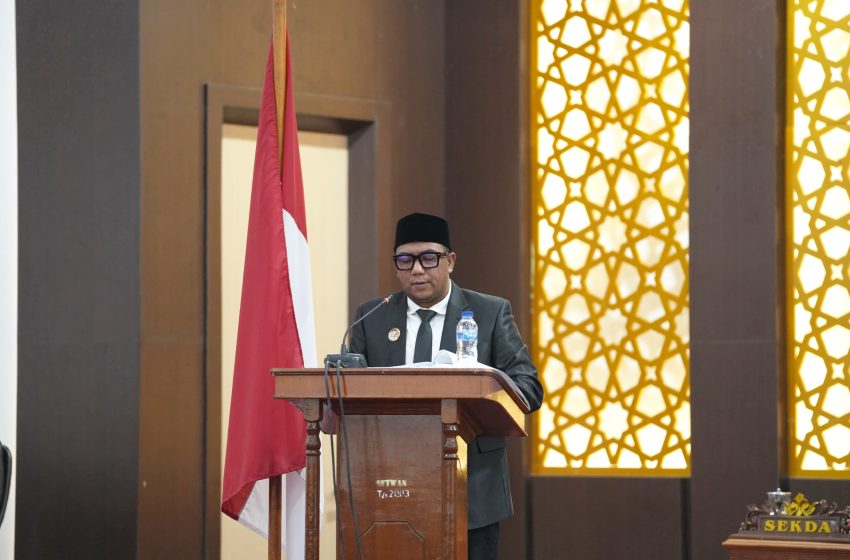  Wabup Nagan Raya Sampaikan Jawaban atas Pandangan Umum Fraksi DPRK terhadap Rancangan Perubahan APBK 2025