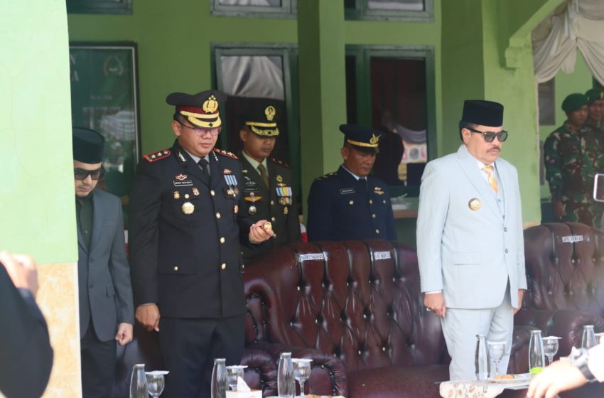  Kapolres Nagan Raya Hadiri Upacara dan Syukuran Dirgahayu TNI Ke-80 di Kodim 0116