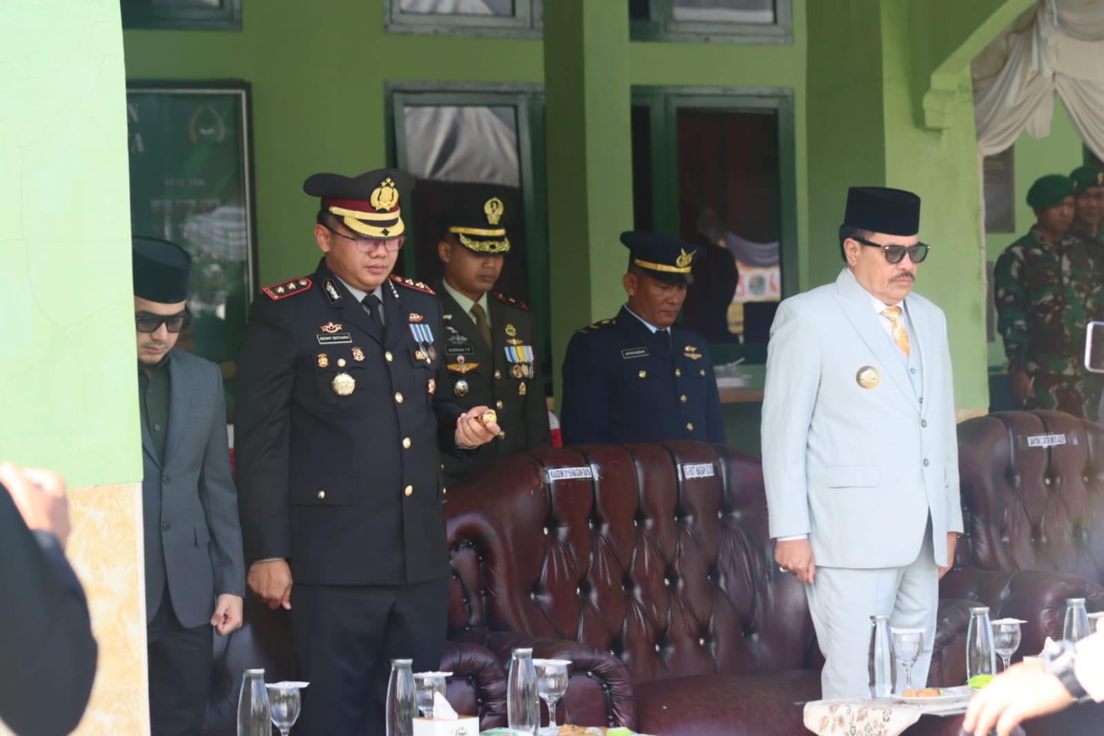 Kapolres Nagan Raya Hadiri Upacara dan Syukuran Dirgahayu TNI Ke-80 di Kodim 0116