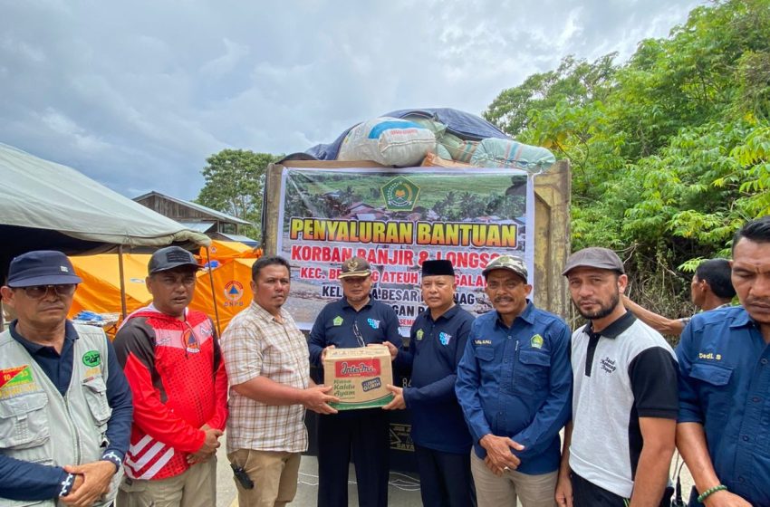  Kemenag Nagan Raya Peduli Salurkan Bantuan Banjir di Beutong Ateuh Banggalang, Darul Makmur dan Tripa Makmur
