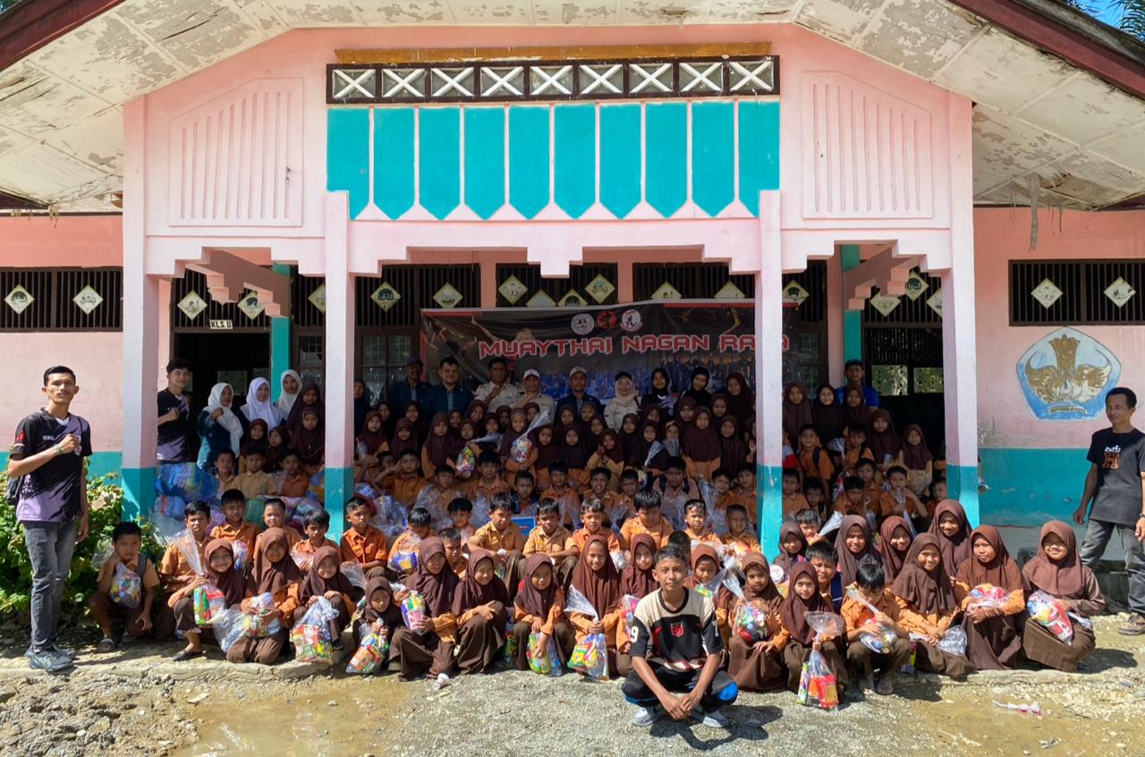 Muaythai Nagan Raya Gelar Aksi Tanggap Bencana dan Trauma Healing