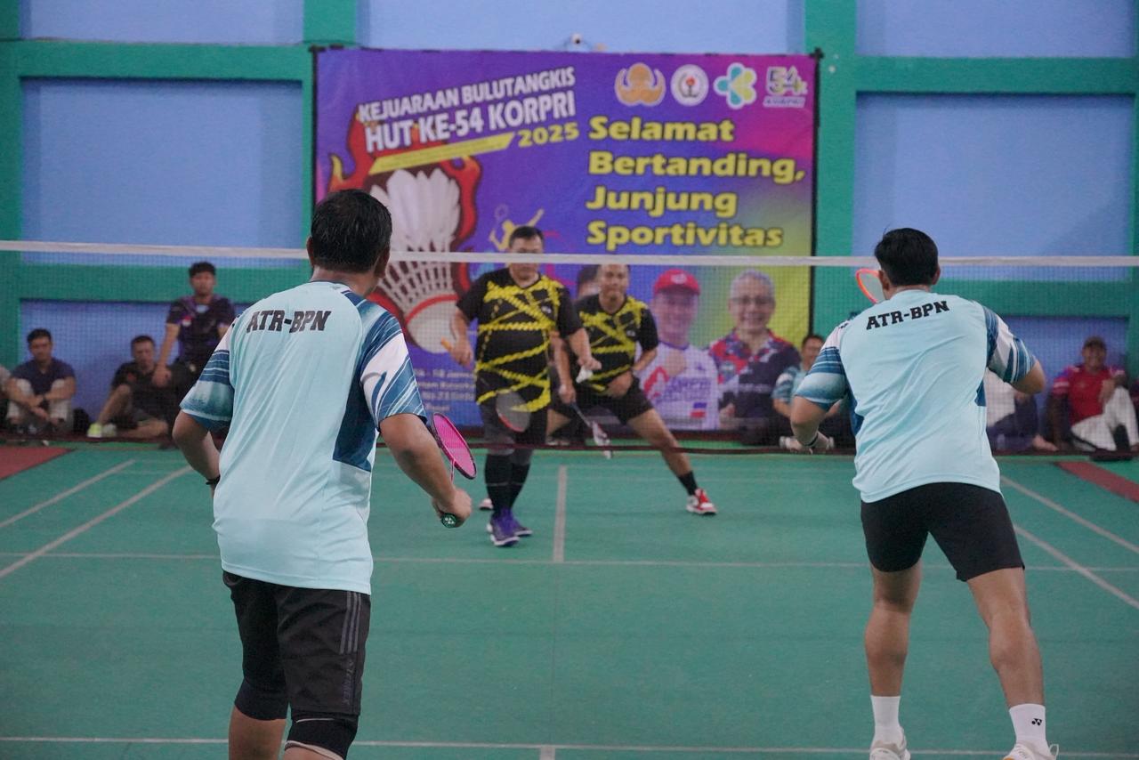 Ikuti Kejuaraan Bulutangkis HUT ke-54 KORPRI, Kementerian ATR/BPN Melaju ke Semifinal