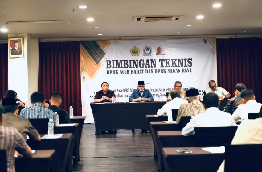  Ketua DPRK Nagan Raya Resmi Buka Bimtek Optimalisasi Peran DPRD di Bandung