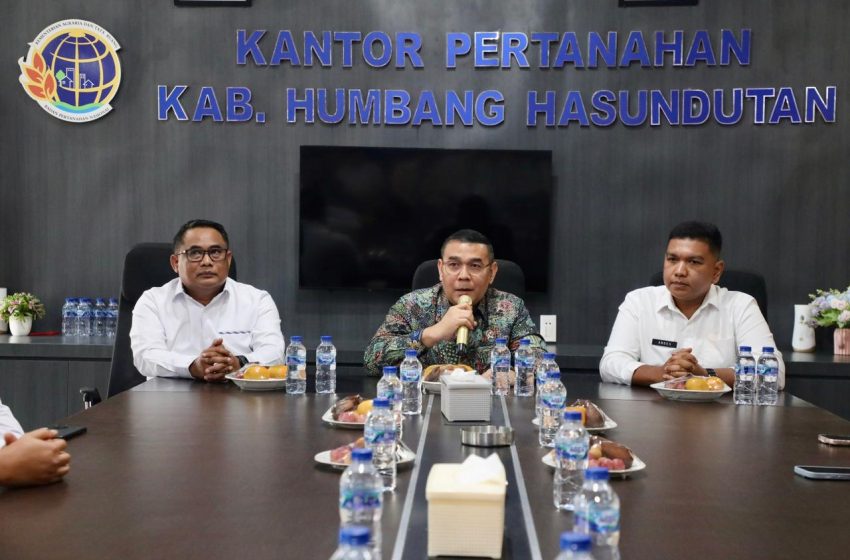  Kunjungi Kantah Kabupaten Humbang Hasundutan, Wamen Ossy Tekankan Pentingnya Akurasi Data Pertanahan