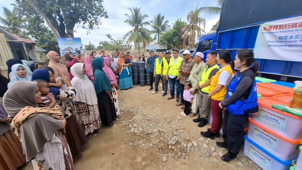 Ketua Yayasan Pelangi Kesejahteraan Masyarakat (YPKM) Sa’aduddin / Apa A’at: Salurkan Bantuan dari Dunia Internasional Tiongkok dan Hong Kong ke Pidie Jaya