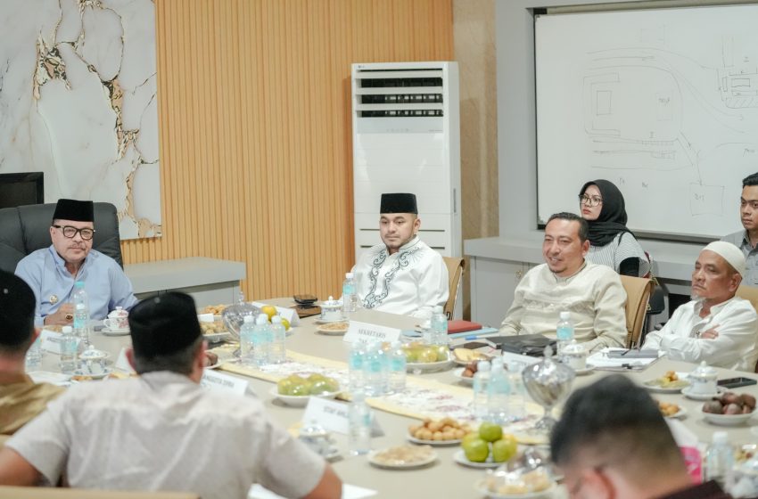  Ketua DPRK Nagan Raya Hadiri Pertemuan dengan Komisi I DPR Aceh Bahas Batas Wilayah Administrasi