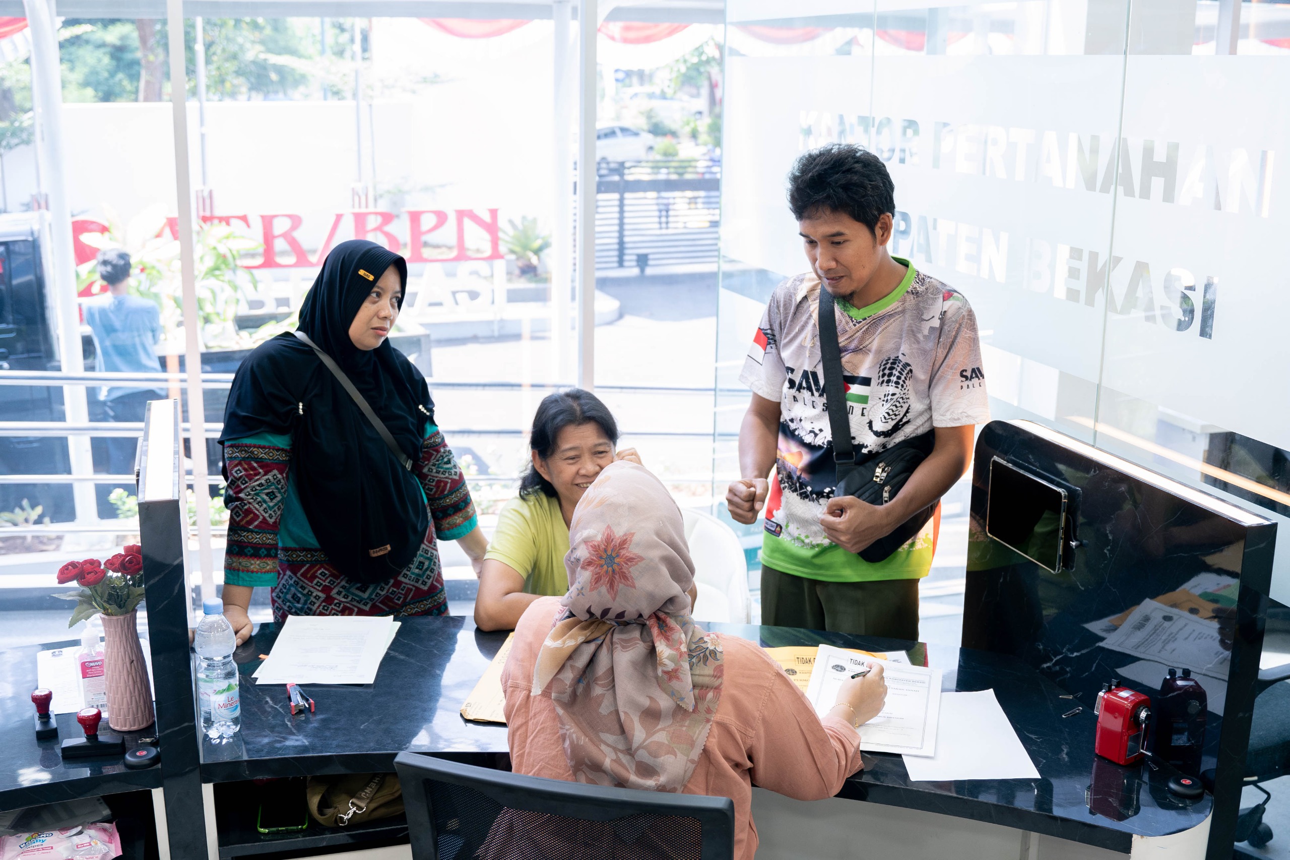 Banyak Membantu, Warga Minta BPN Sediakan Layanan Lebih Banyak Lagi di PELATARAN