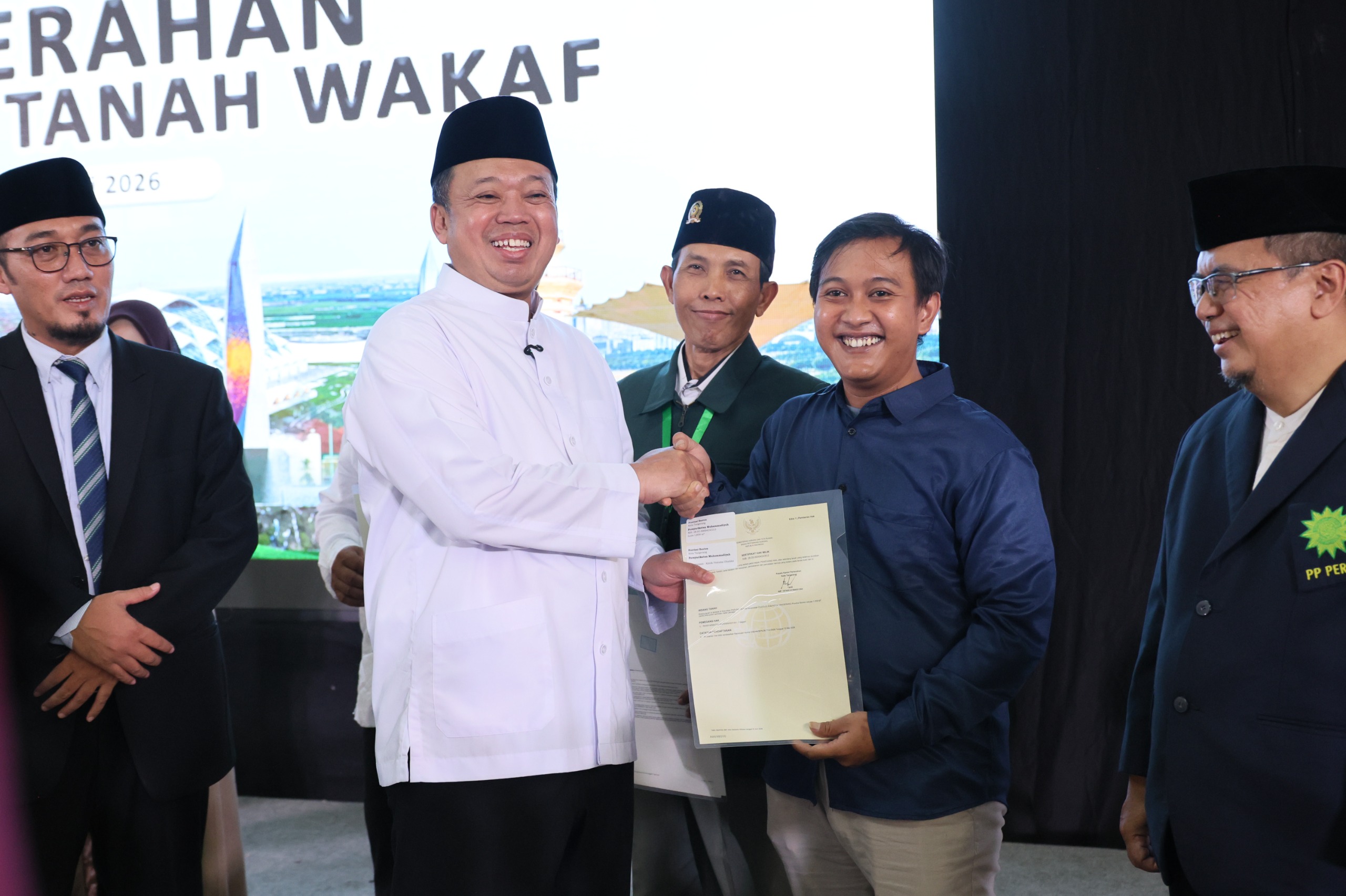 Bicara dalam International Conference on Pesantren 2026, Menteri Nusron Ajak Masyarakat Sertipikatkan Tanah Wakaf untuk Lindungi Aset Umat