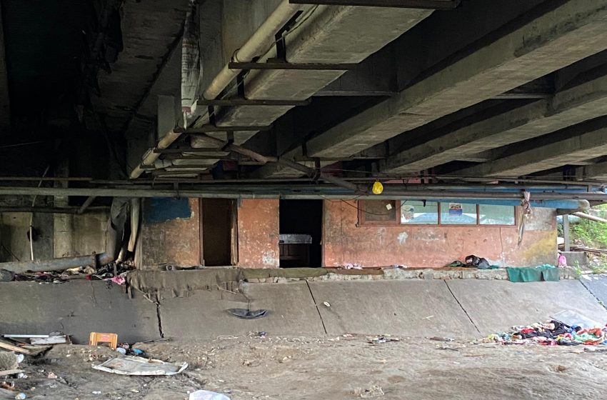  Paradoks Perkotaan: Modernisasi Kota dan Kehidupan Masyarakat di Kolong Jembatan di Banda Aceh