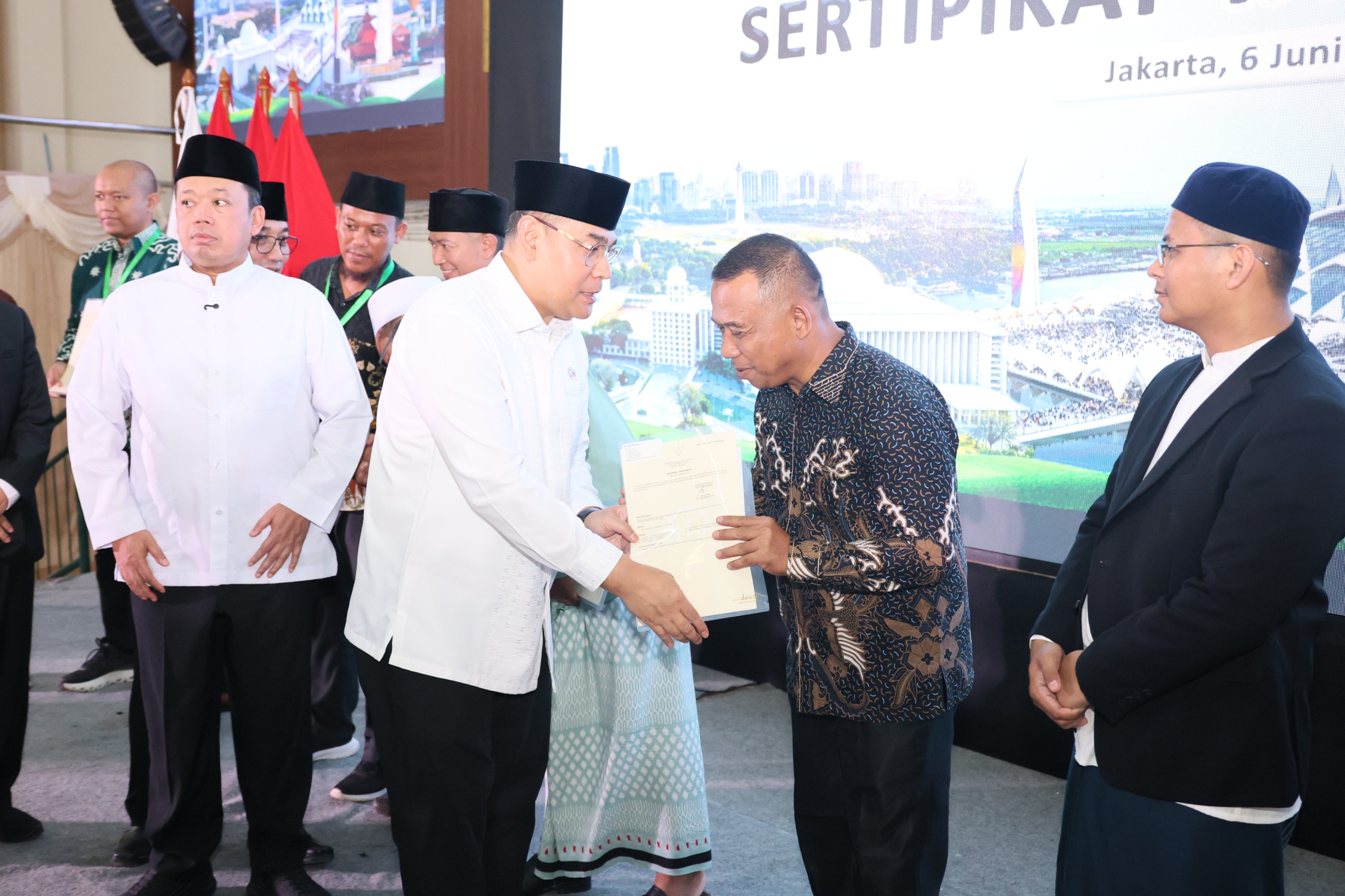 Meningkat 206%, Menteri Nusron Apresiasi Peran Nazir dalam Percepatan Sertipikasi Tanah Wakaf