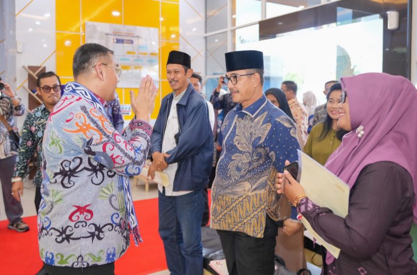  Berikan Pengarahan di Kantah Kota Samarinda, Wamen Ossy: ATR/BPN Harus Jadi Solusi Atas Pembangunan di Kalimantan Timur