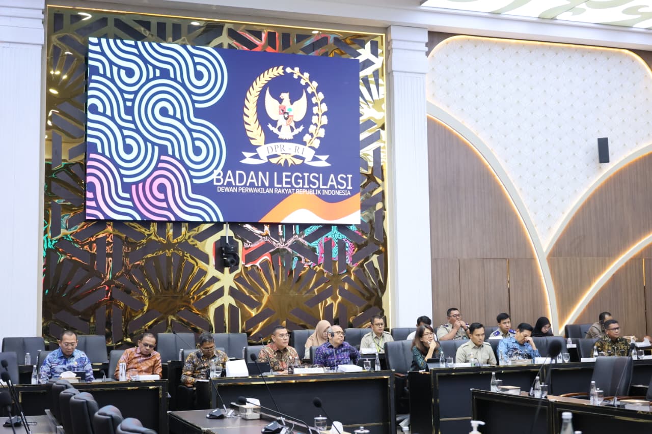 Wamen ATR/Waka BPN dalam Raker Bersama DPR RI: Kawasan Hutan Harus Terintegrasi dengan Tata Ruang