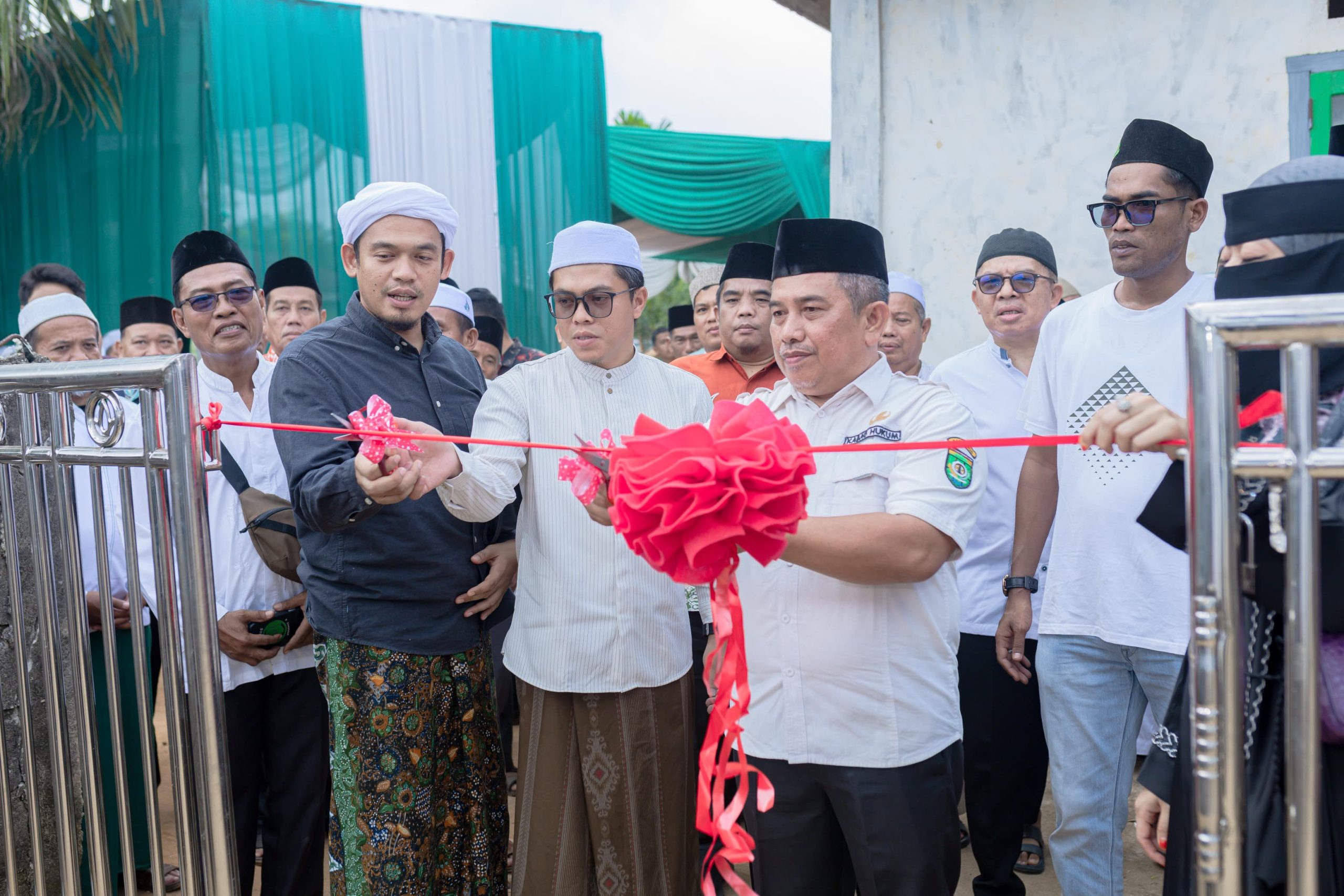 Peresmian Pondok Pesantren Nur Al-‘Alim Al-Hasyimi dan Peletakan Batu Pertama Surau Suluk RNH Digelar di Muaro Bungo