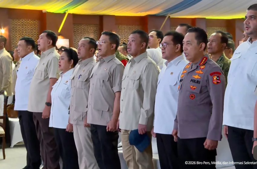  Dampingi Presiden Prabowo Panen Raya di Malang, Menteri Nusron: Ketahanan Pangan Butuh Kepastian Hukum Tanah