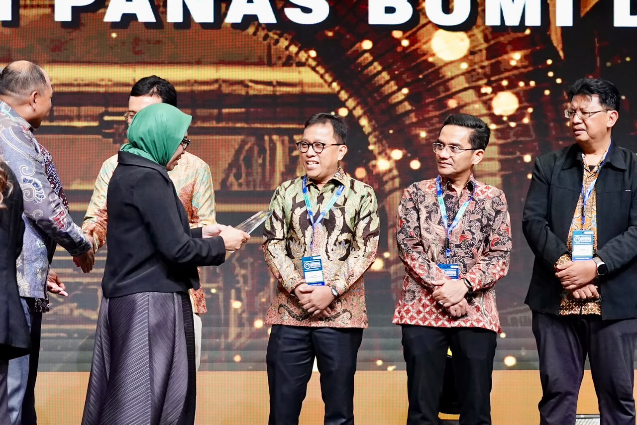 Berkontribusi dalam Pengembangan Geotermal di Indonesia, Kementerian ATR/BPN Dapat Penghargaan dari Kementerian ESDM