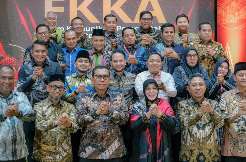  Ketua DPRK Nagan Raya Mohd Rizki Ramadhan dikukuhkan sebagai Wako IFKKA Periode 2025 – 2030