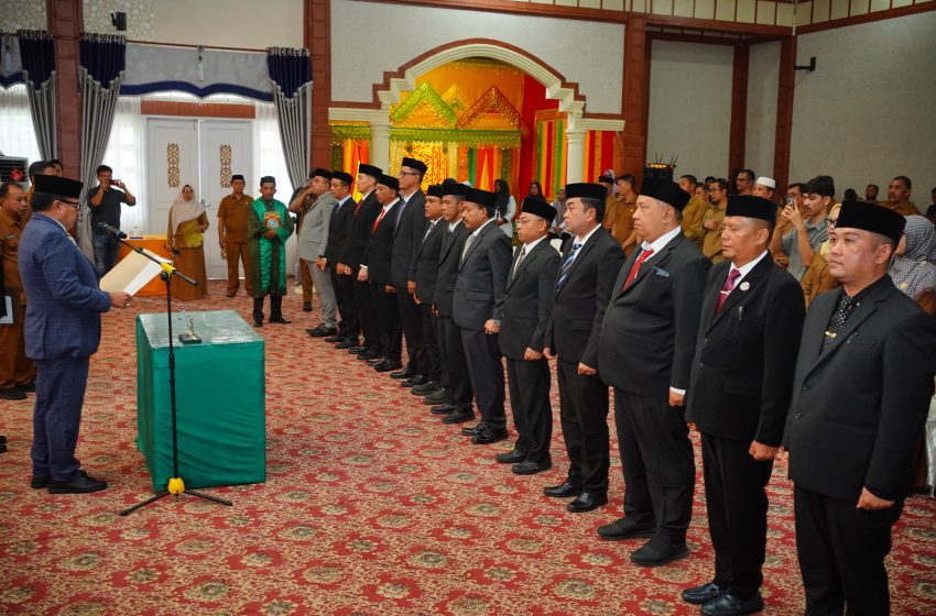  Penyegaran Birokrasi, Bupati TRK Resmi Lantik 13 JPT Pratama