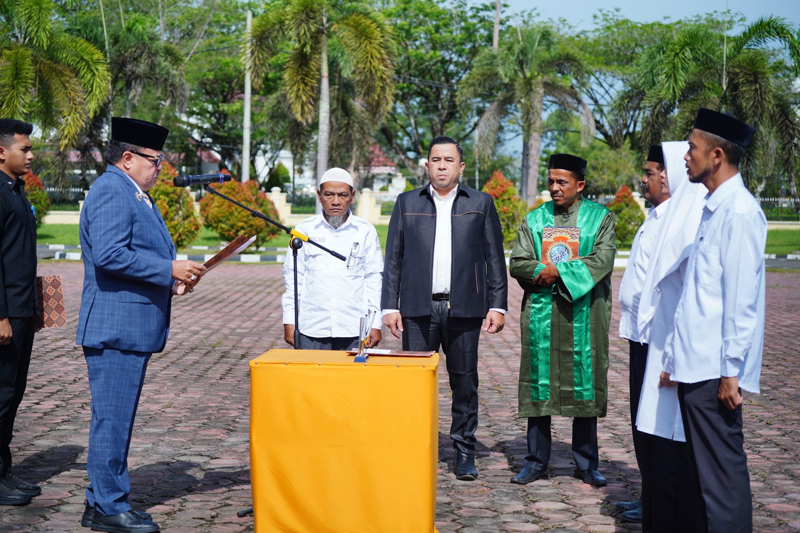 Lantik 326 Tuha Peut Gampong, Begini Harapan Bupati TRK