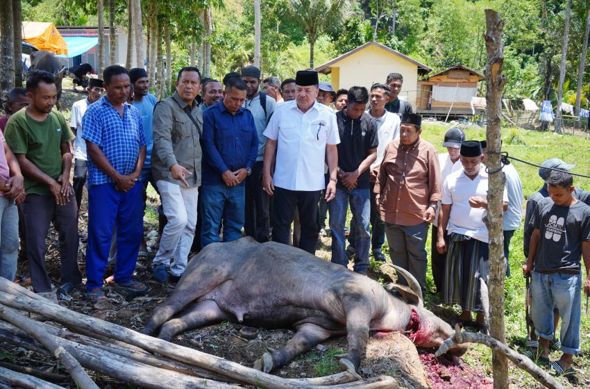  Disalurkan Melalui Bupati TRK, Korban Banjir Bandang di Nagan Raya Terima Daging Meugang dari Presiden