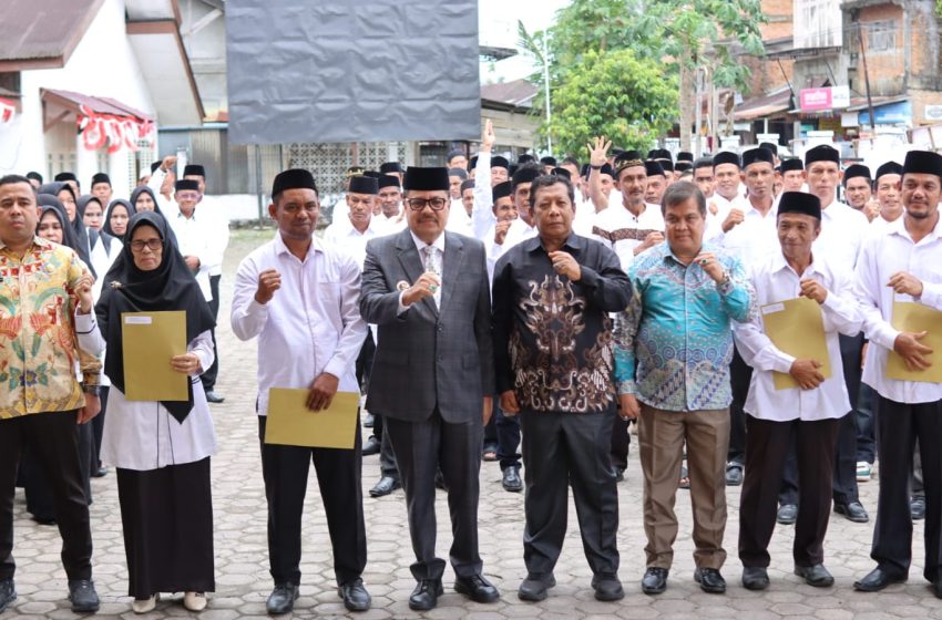  Bupati TRK Lantik 125 Tuha Peut Gampong Kecamatan Beutong Periode 2026–2032