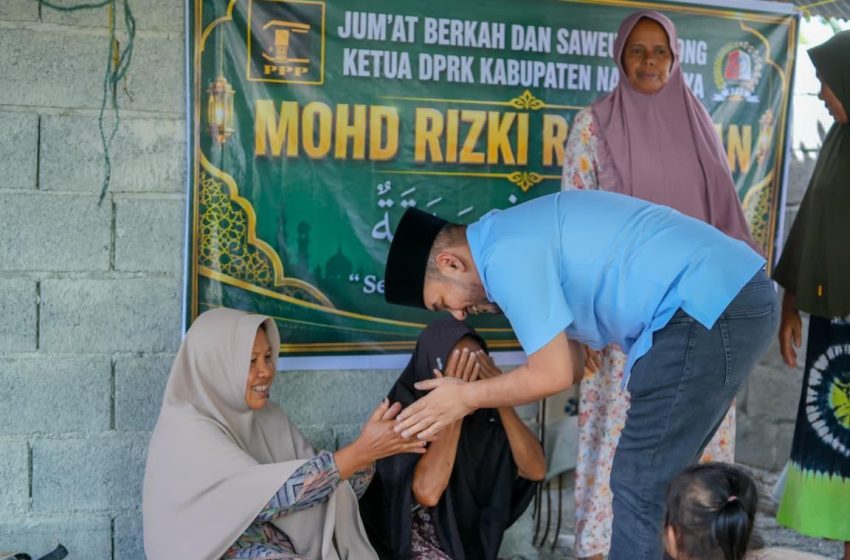  Di Jumat Berkah, Ketua DPRK Mohd Rizki Ramadhan Bantu Warga Kurang Mampu 