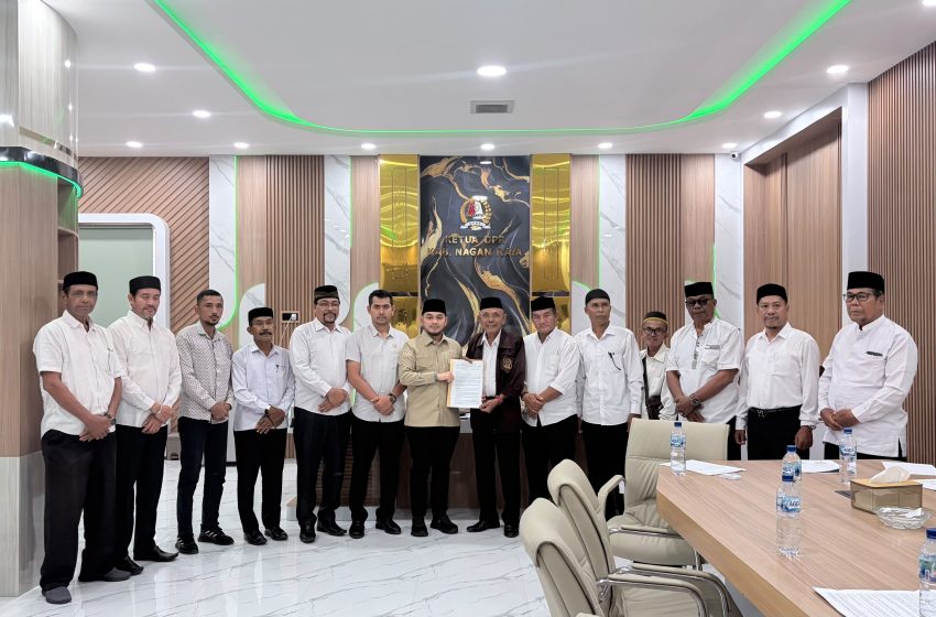  Ketua DPRK Nagan Raya Terima Audiensi dan Silaturahmi Forum Tuha Peut Gampong